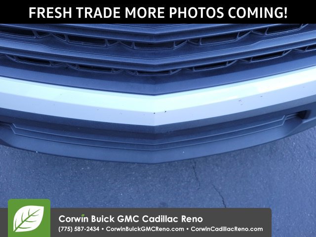 Used 2023 Chevrolet Traverse LS w/ Safety Package AWD/4WD image 9