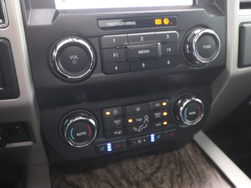 Used 2019 Ford F350 Lariat w/ Lariat Ultimate Package AWD/4WD image 24