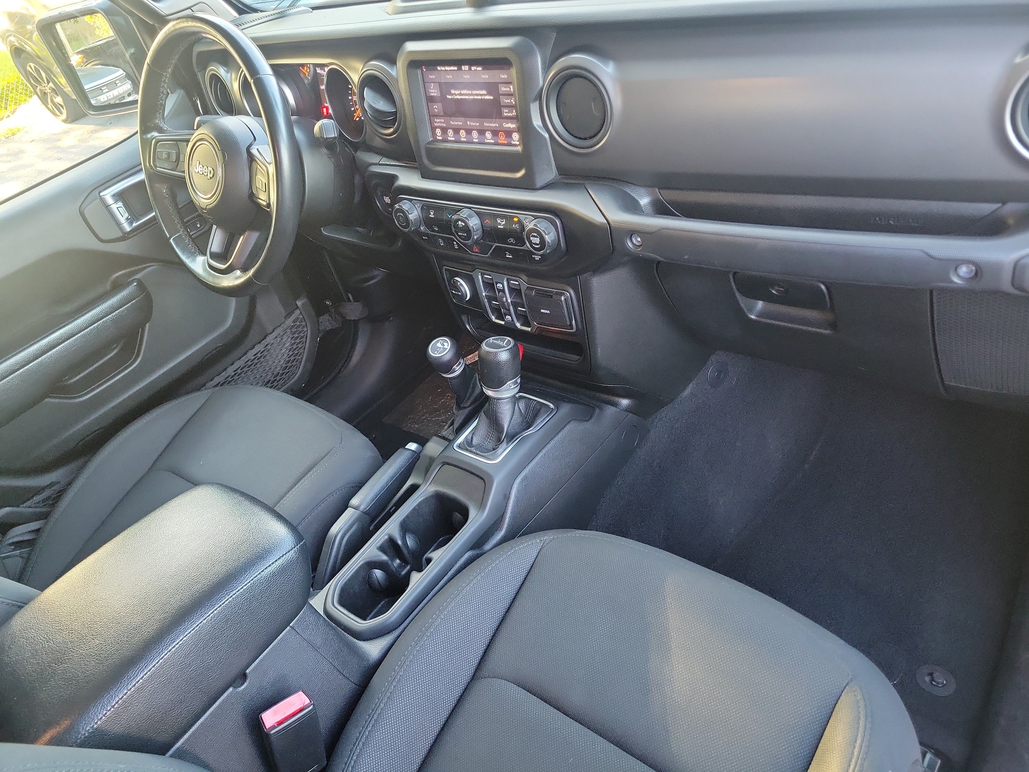 Used 2022 Jeep Gladiator Sport AWD/4WD image 16