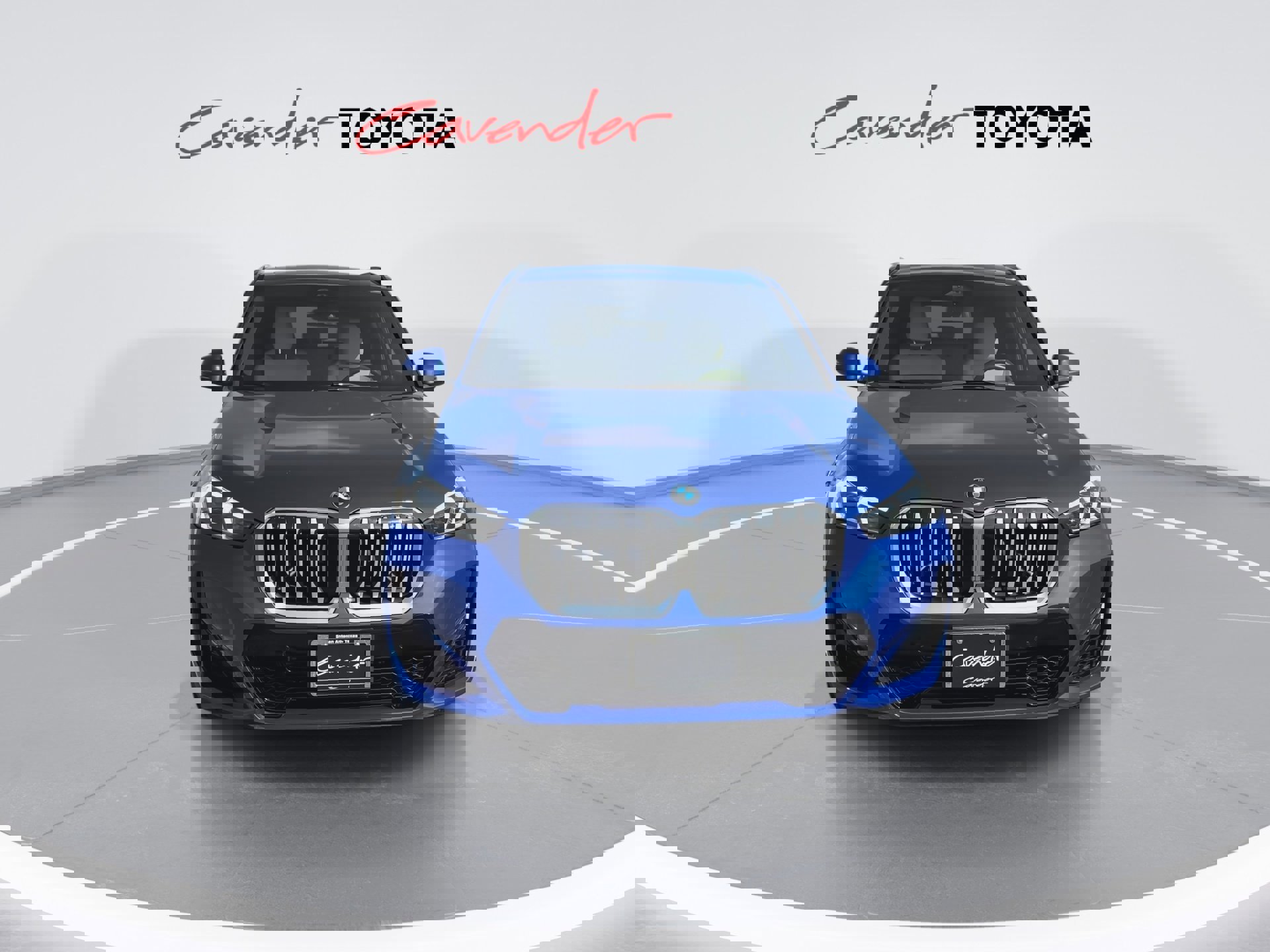 Used 2025 BMW X1 xDrive28i image 3