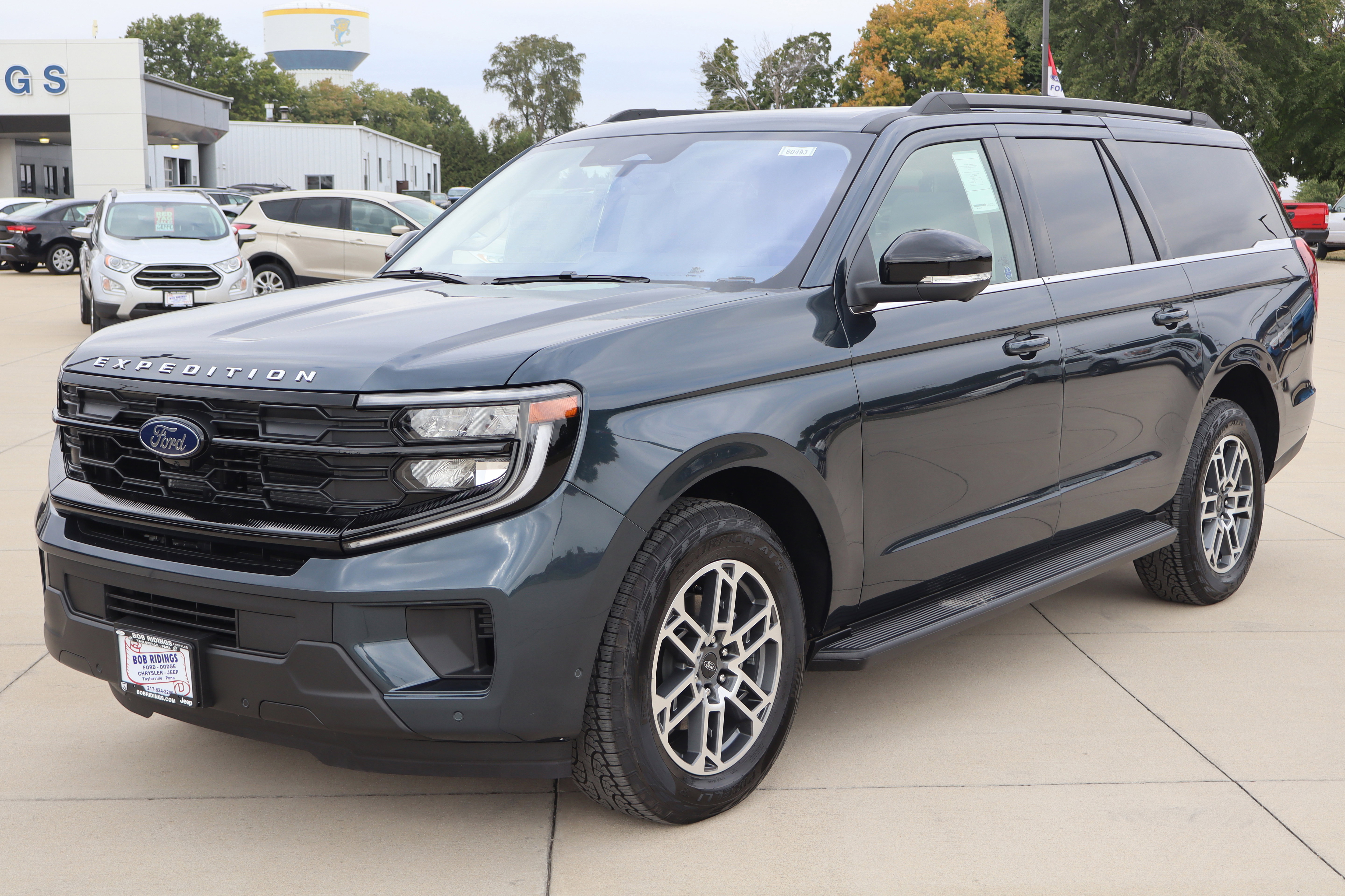 New 2025 Ford Expedition Max Active image 1