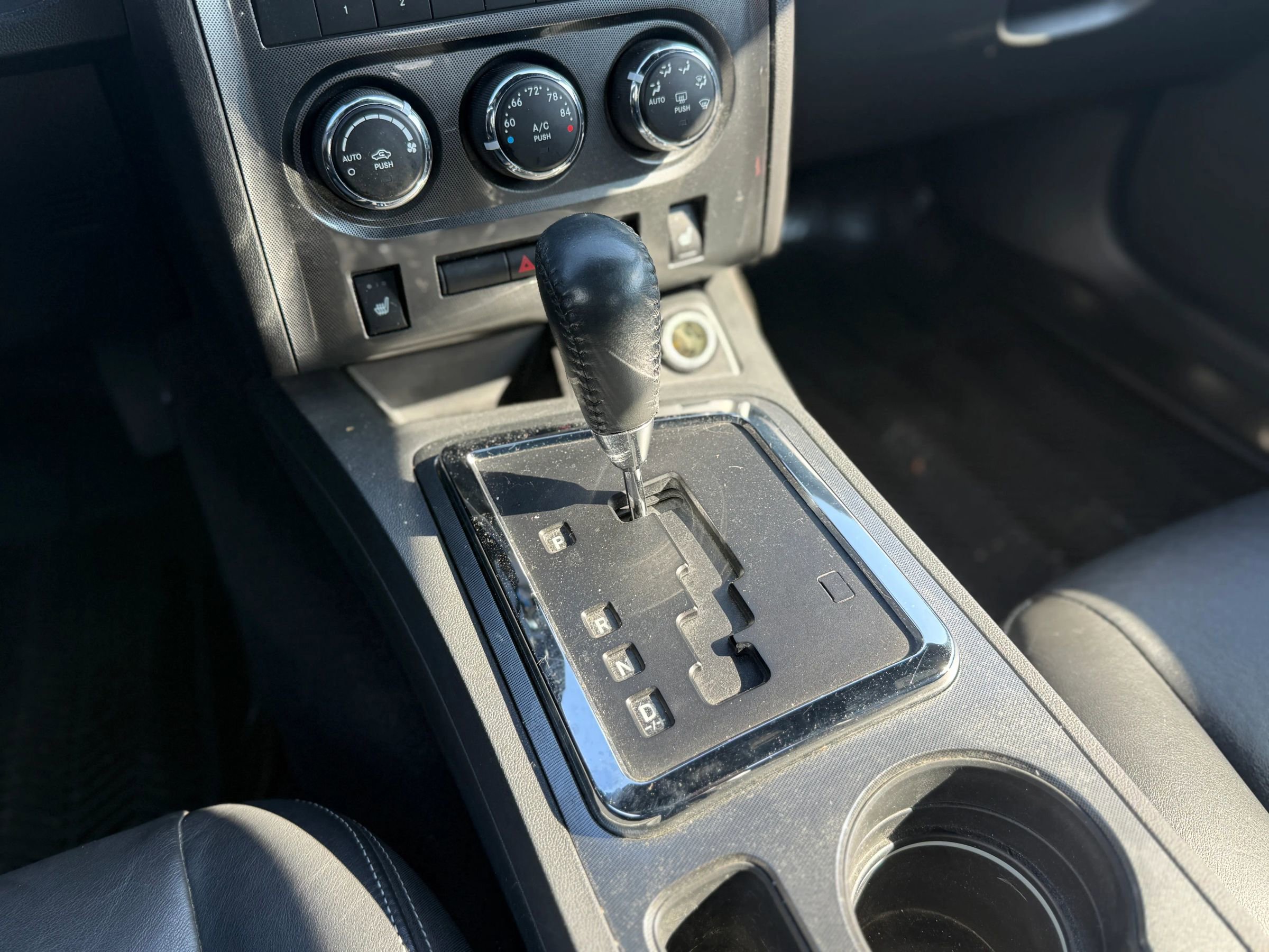 Used 2011 Dodge Challenger image 21