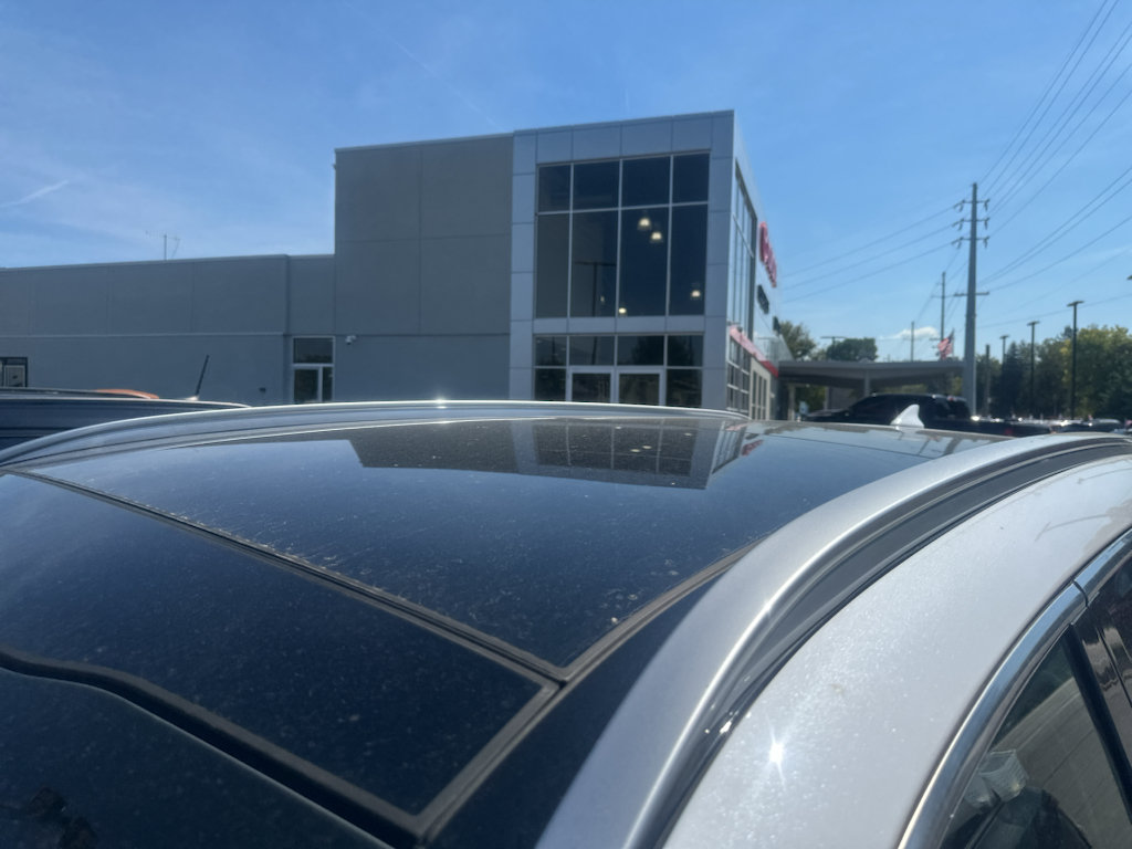 Used 2024 Kia Sorento S w/ Panoramic Sunroof Package FWD image 6
