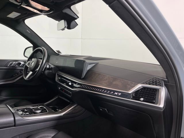 Used 2023 BMW X7 xDrive40i w/ M Sport Package image 22