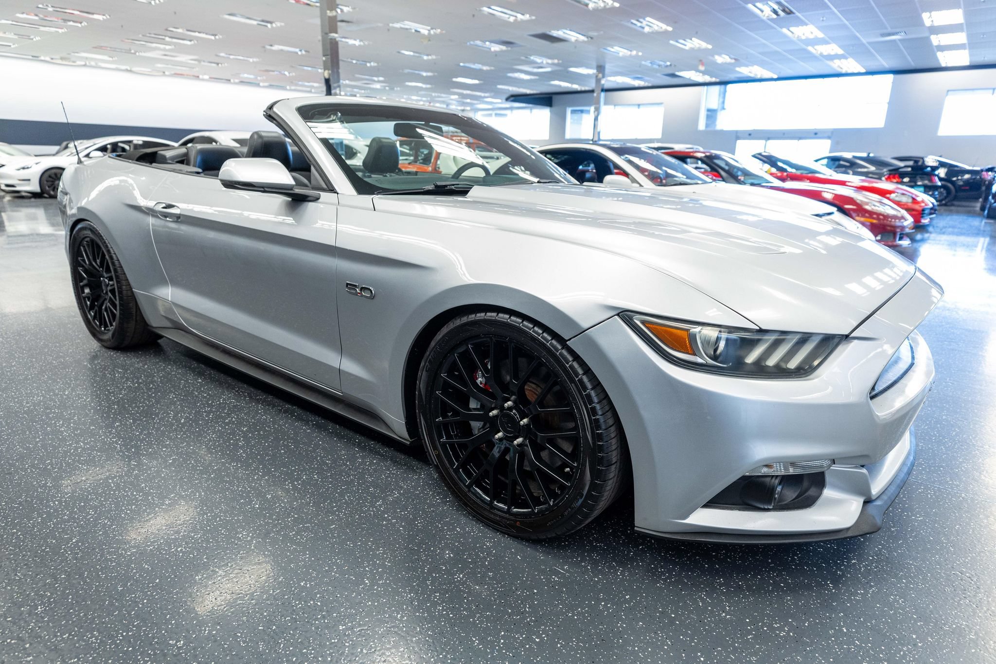 Used 2015 Ford Mustang GT Premium RWD image 4