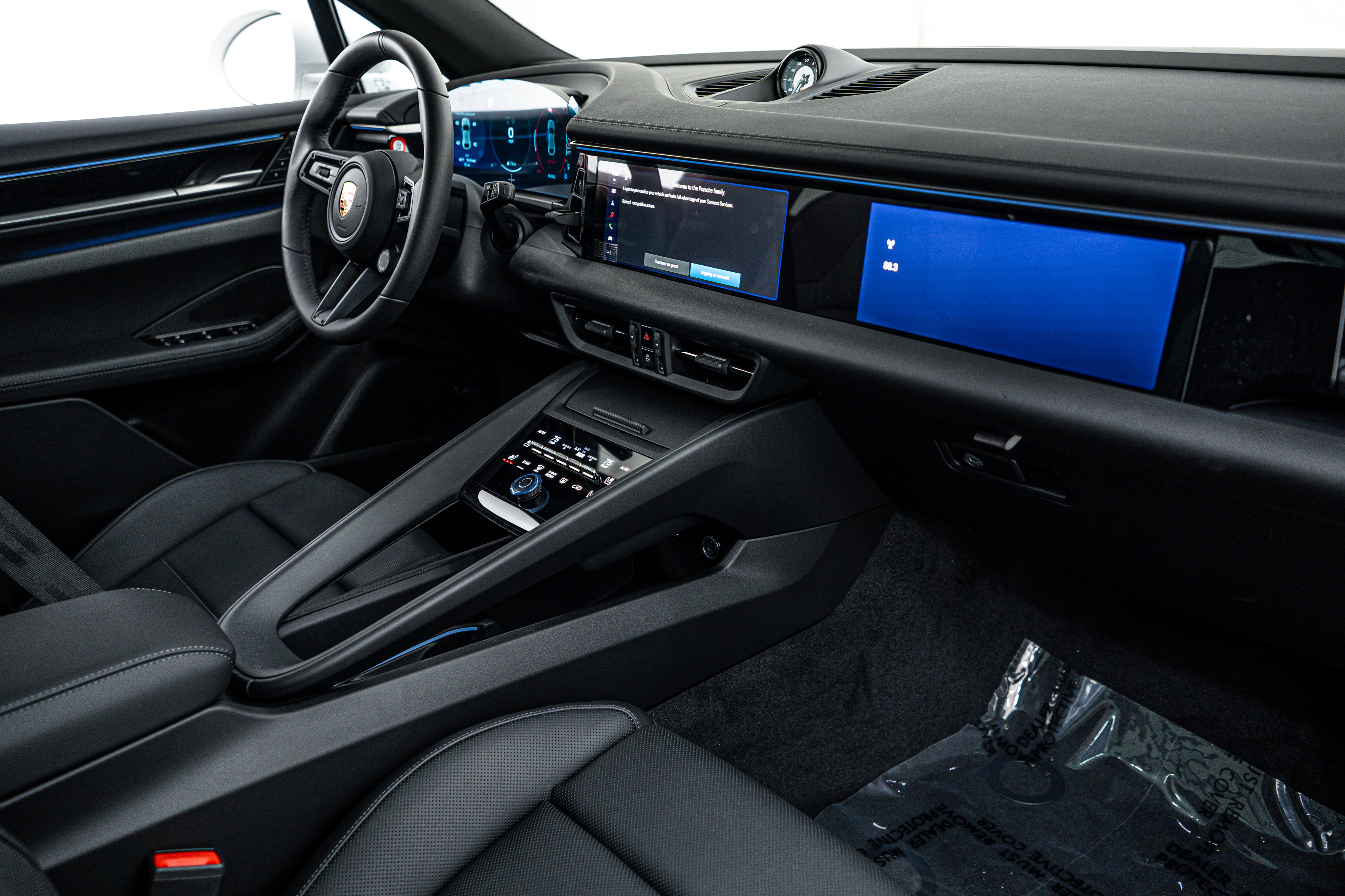 New 2025 Porsche Macan 4S Electric image 15