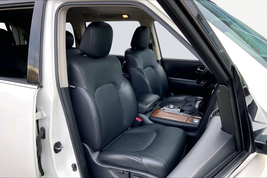 Used 2024 Nissan Armada SL w/ Captain's Chairs Package image 21