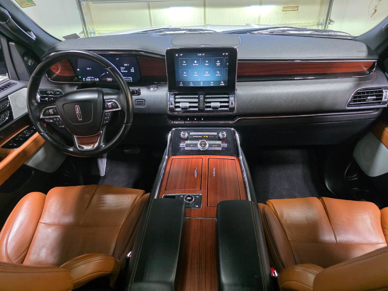 Used 2021 Lincoln Navigator L Reserve w/ Luxury Package AWD/4WD image 34