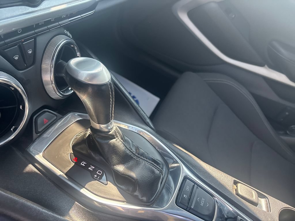 Used 2016 Chevrolet Camaro LT RWD image 29