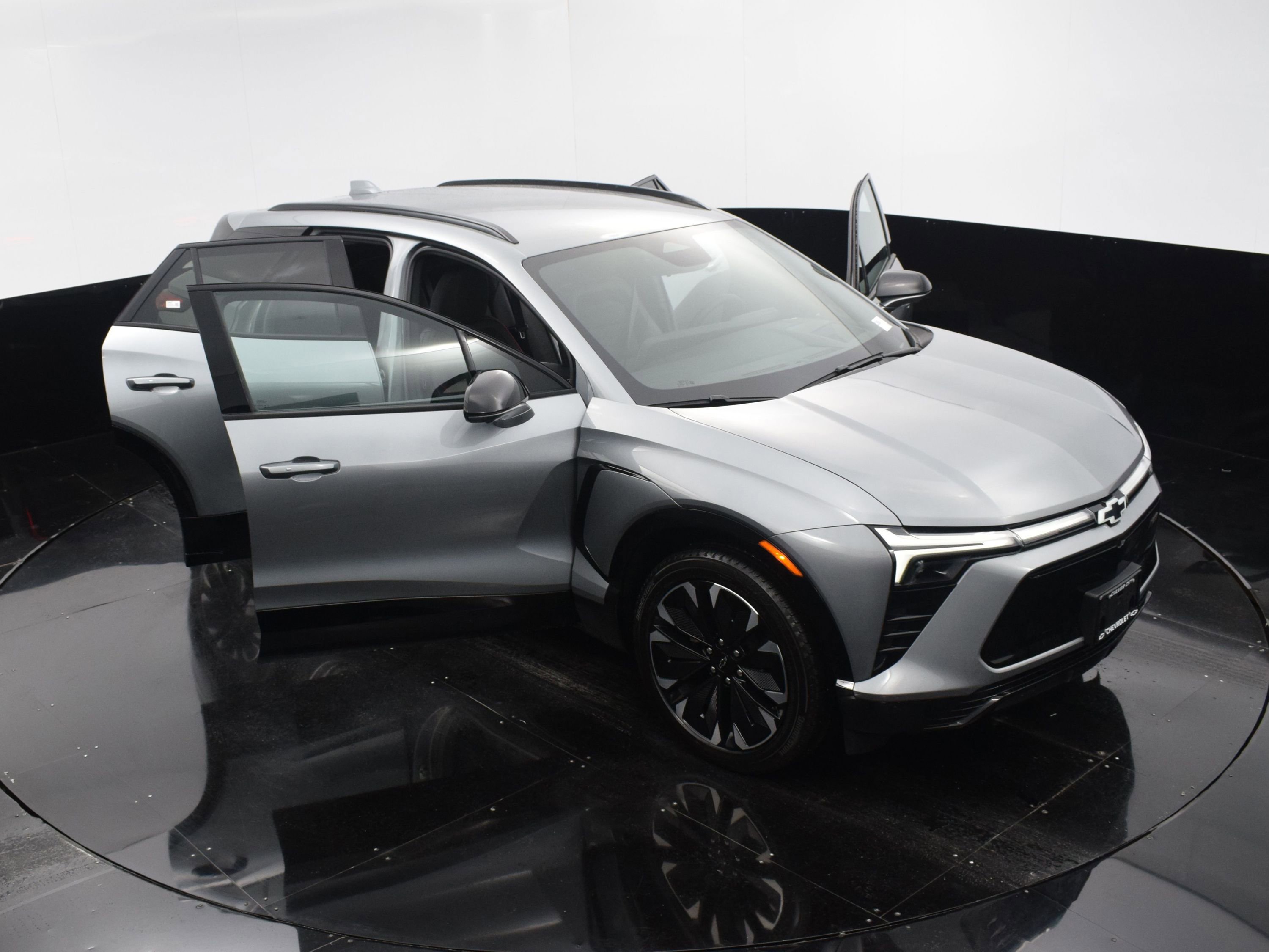 New 2025 Chevrolet Blazer EV RS RWD image 25