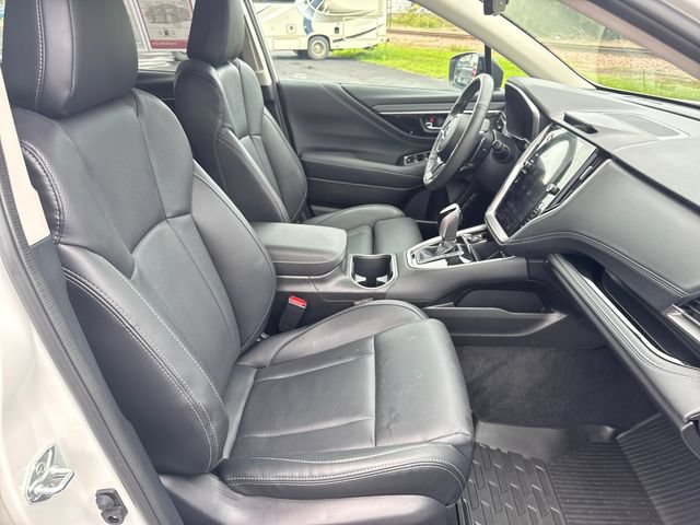Used 2025 Subaru Outback Limited AWD/4WD image 32