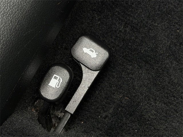 Used 2017 Hyundai Elantra SE image 19