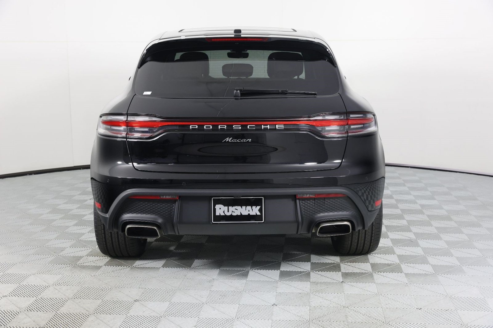 New 2026 Porsche Macan AWD/4WD image 6