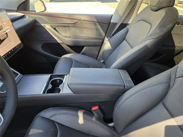 Used 2026 Tesla Model Y Long Range image 27