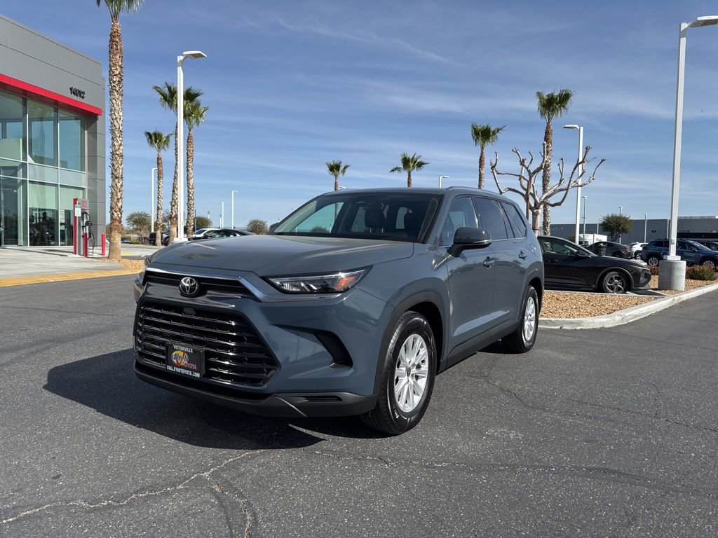 Certified 2025 Toyota Grand Highlander FWD image 2