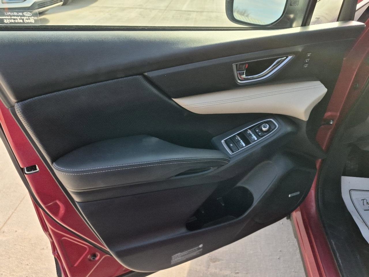 Used 2022 Subaru Ascent Limited w/ Technology Package image 16