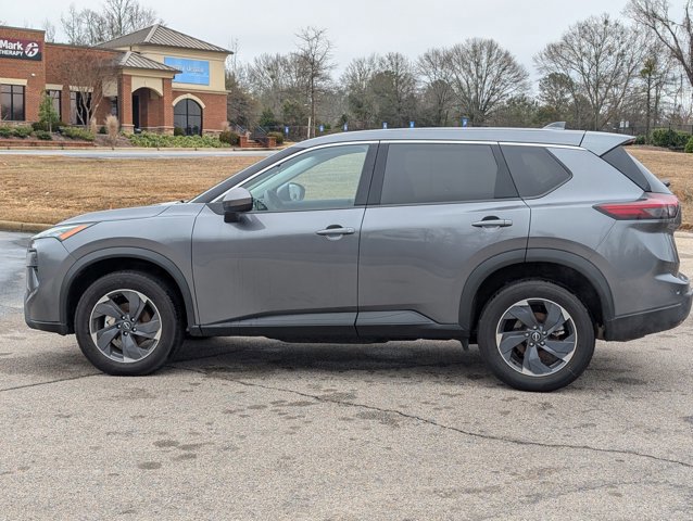 Used 2025 Nissan Rogue SV image 12
