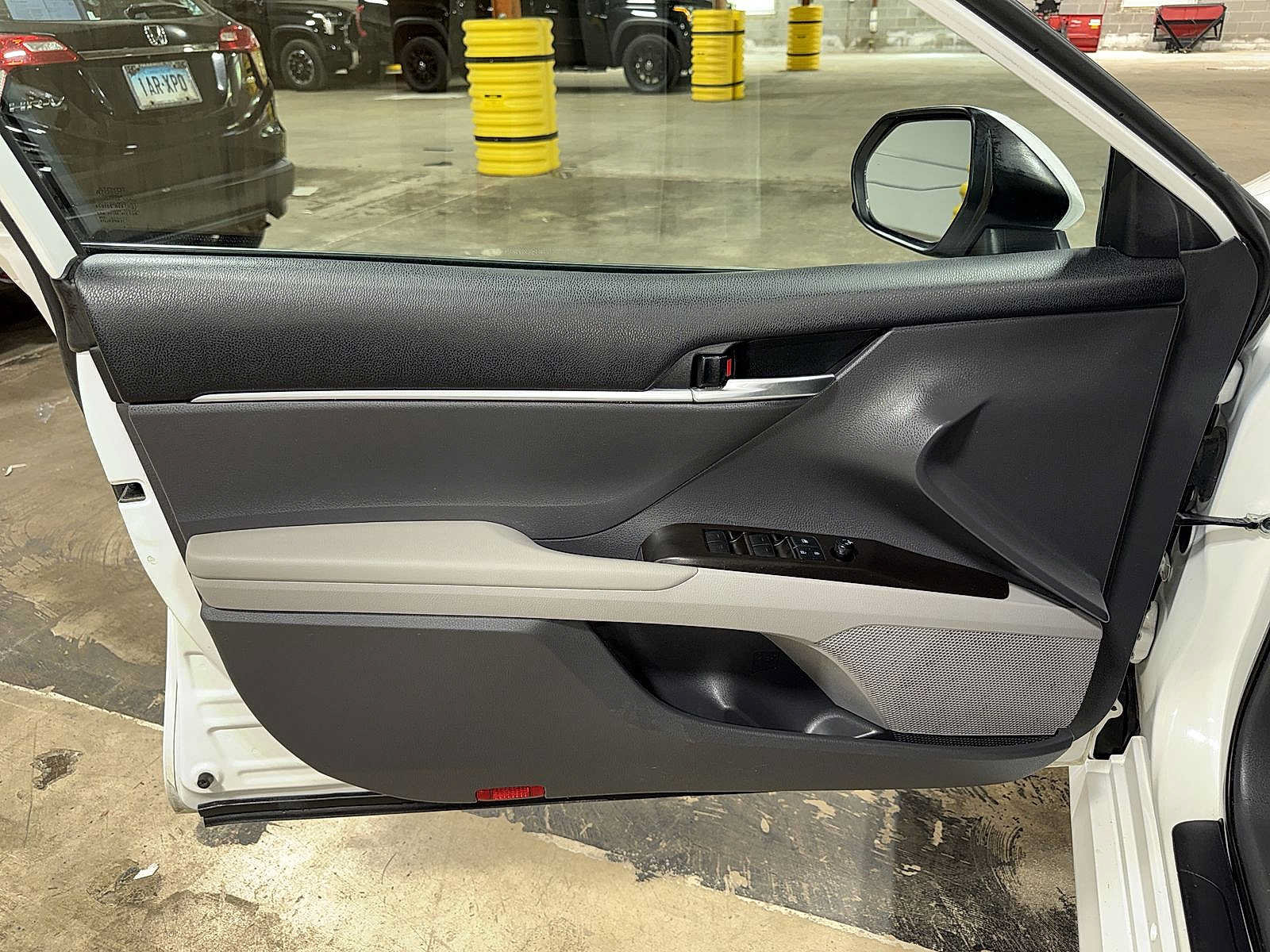 Used 2021 Toyota Camry LE FWD image 29