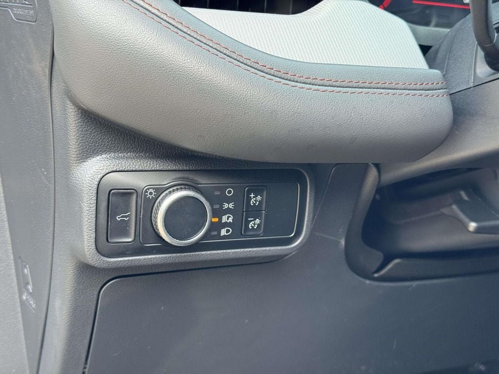 Used 2025 Ford Explorer Active RWD image 9