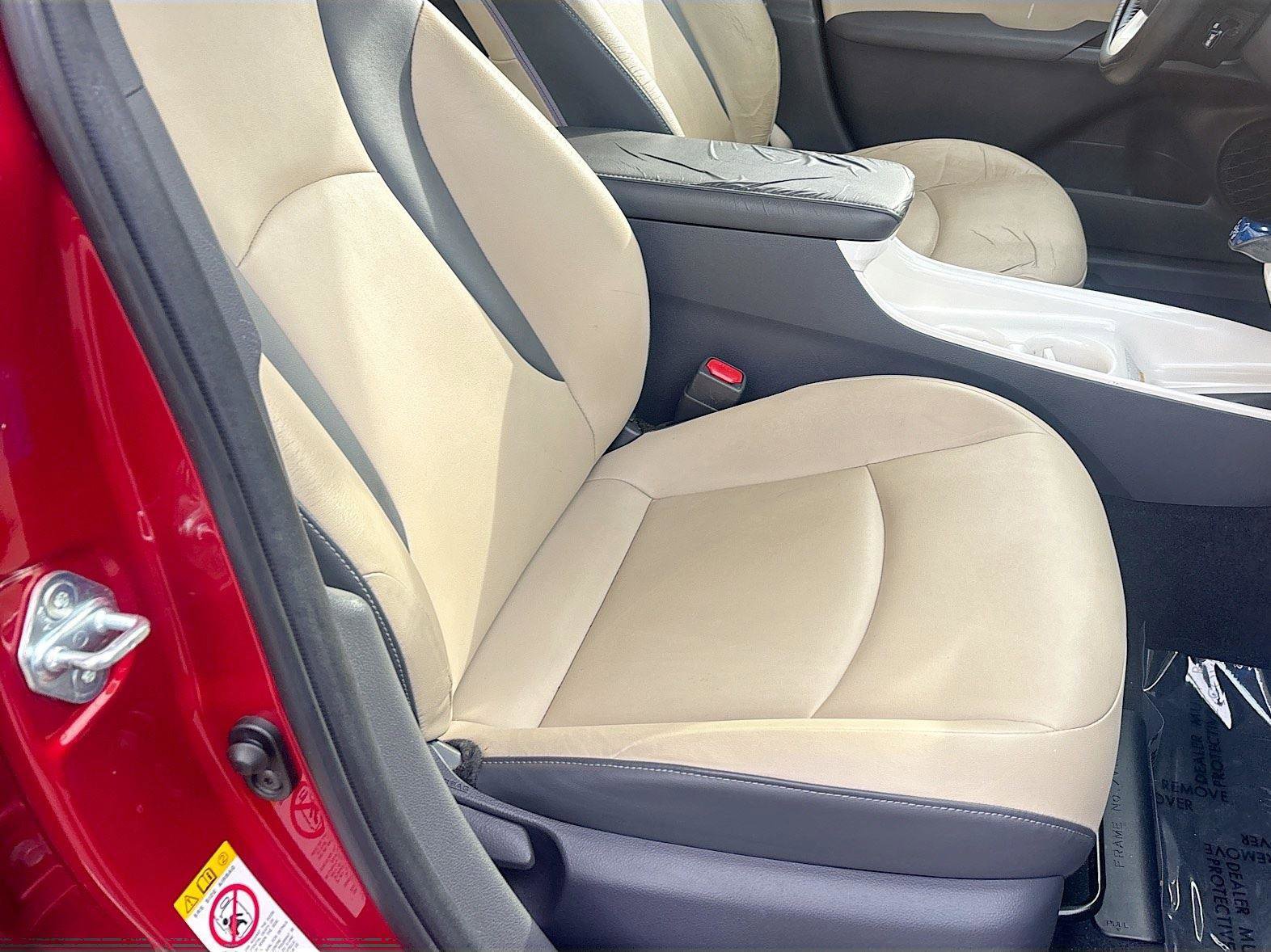 Used 2016 Toyota Prius Four image 27