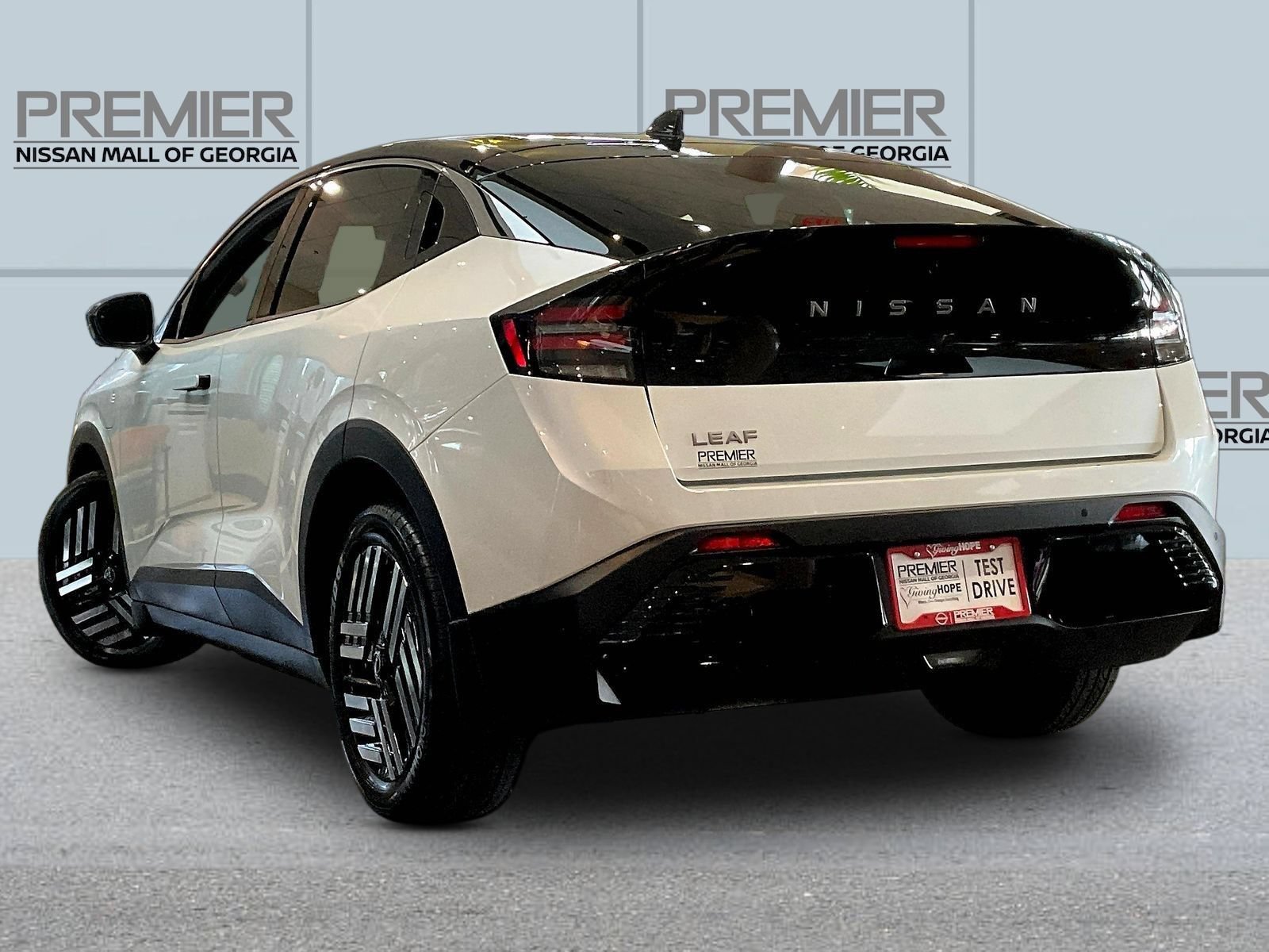 New 2026 Nissan Leaf SV+ w/ Floor Mat Package (SV+) FWD image 3
