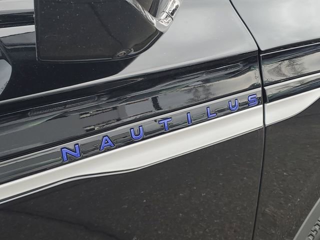 Certified 2024 Lincoln Nautilus Premier AWD/4WD image 6