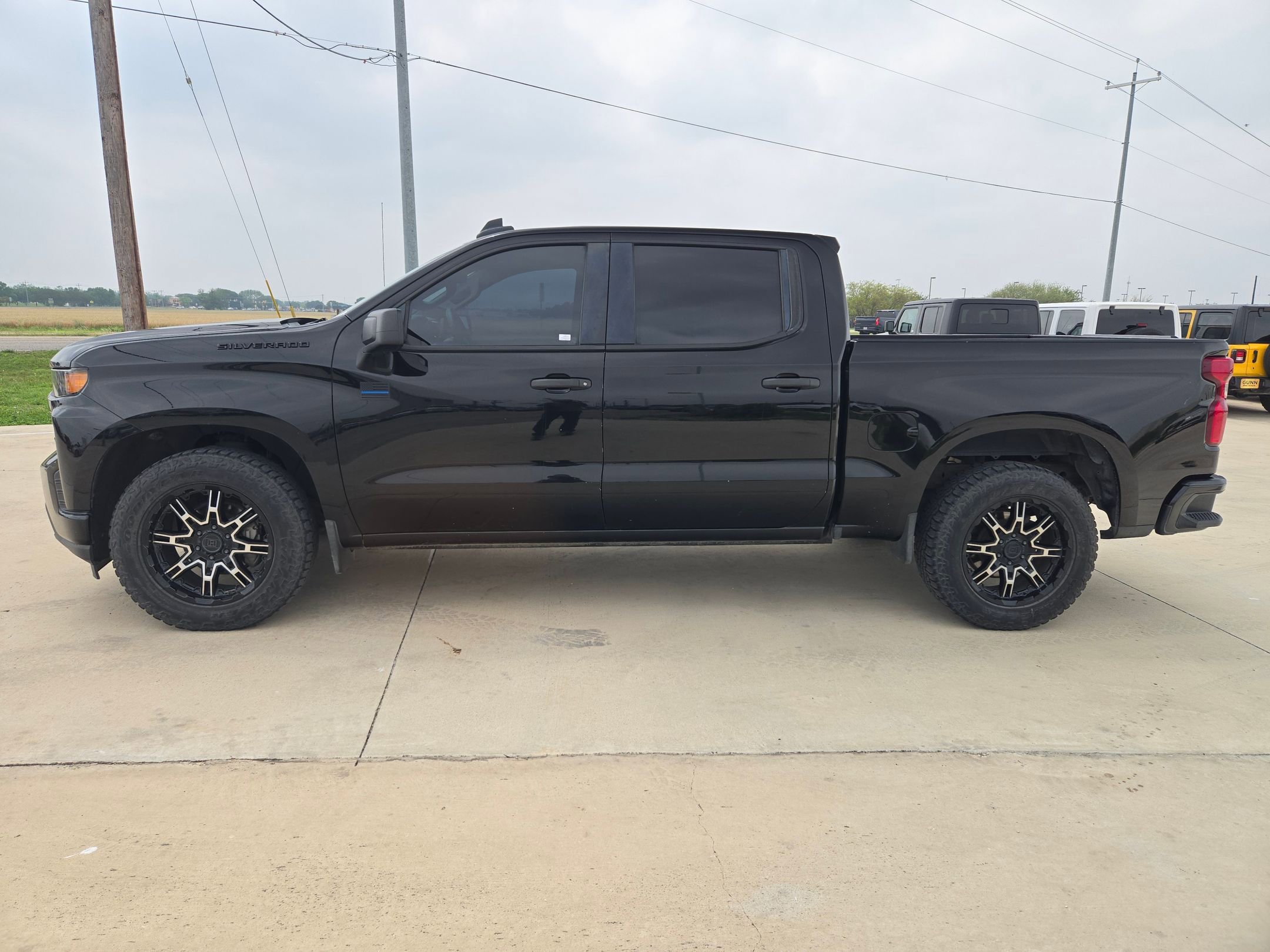 Used 2020 Chevrolet Silverado 1500 Custom w/ Custom Value Package RWD image 6