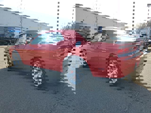 Used 2009 Dodge Challenger SRT8 w/ SRT Option Group II image 4