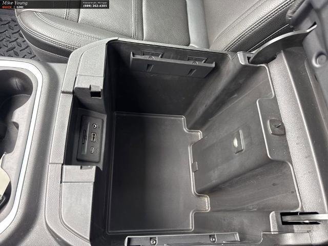 Certified 2022 GMC Sierra 2500 Denali w/ Denali Black Diamond Edition AWD/4WD image 35