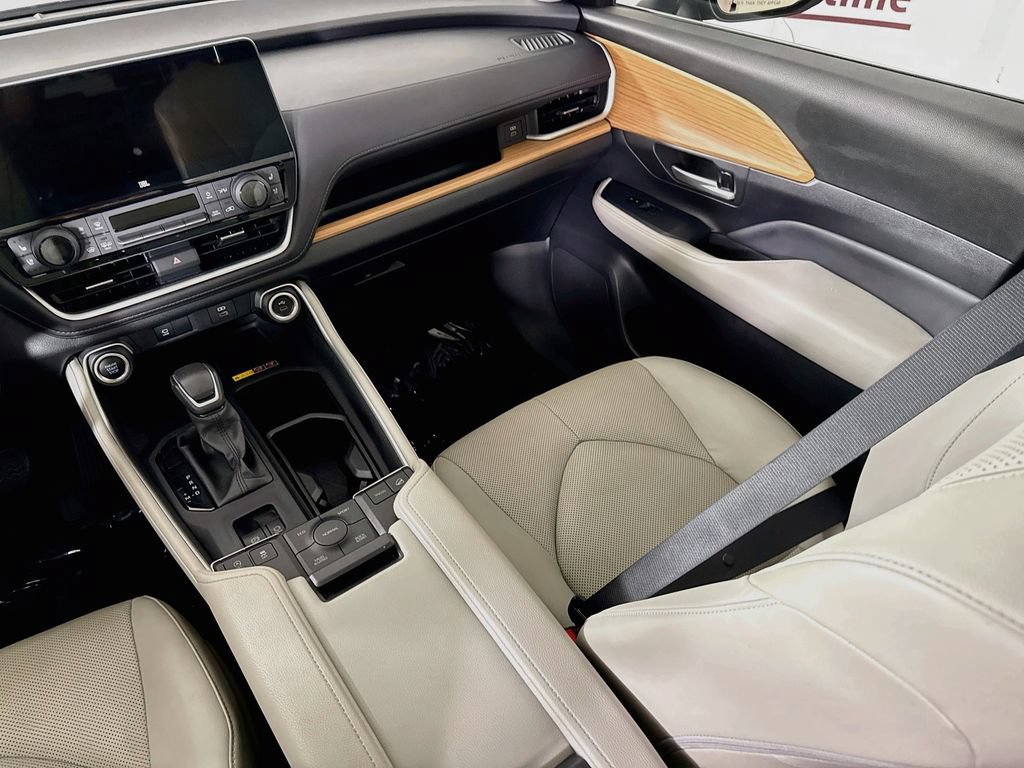 Certified 2024 Toyota Grand Highlander AWD image 27
