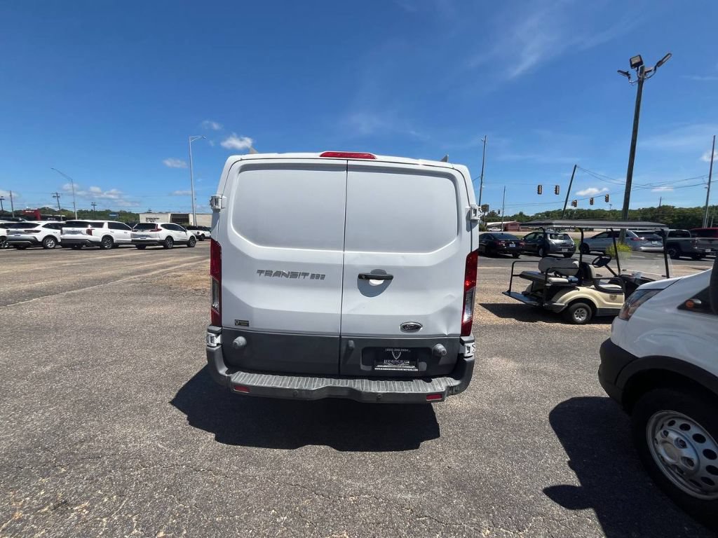 Used 2018 Ford Transit 250 148 Low Roof RWD image 4