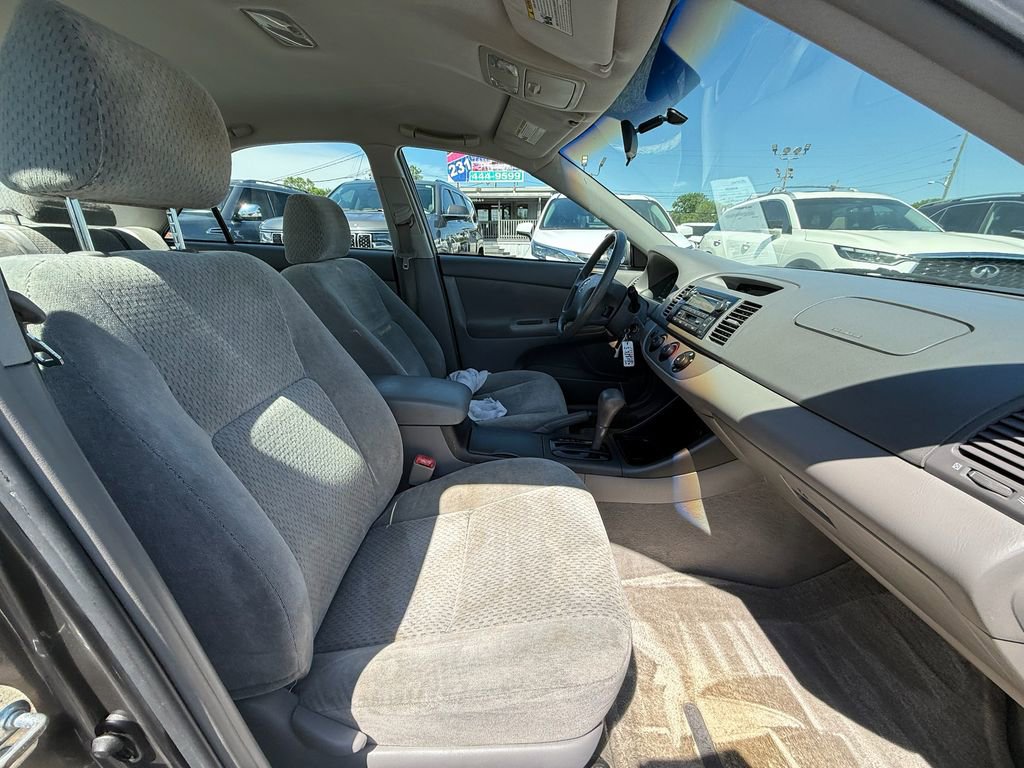Used 2004 Toyota Camry LE FWD image 22