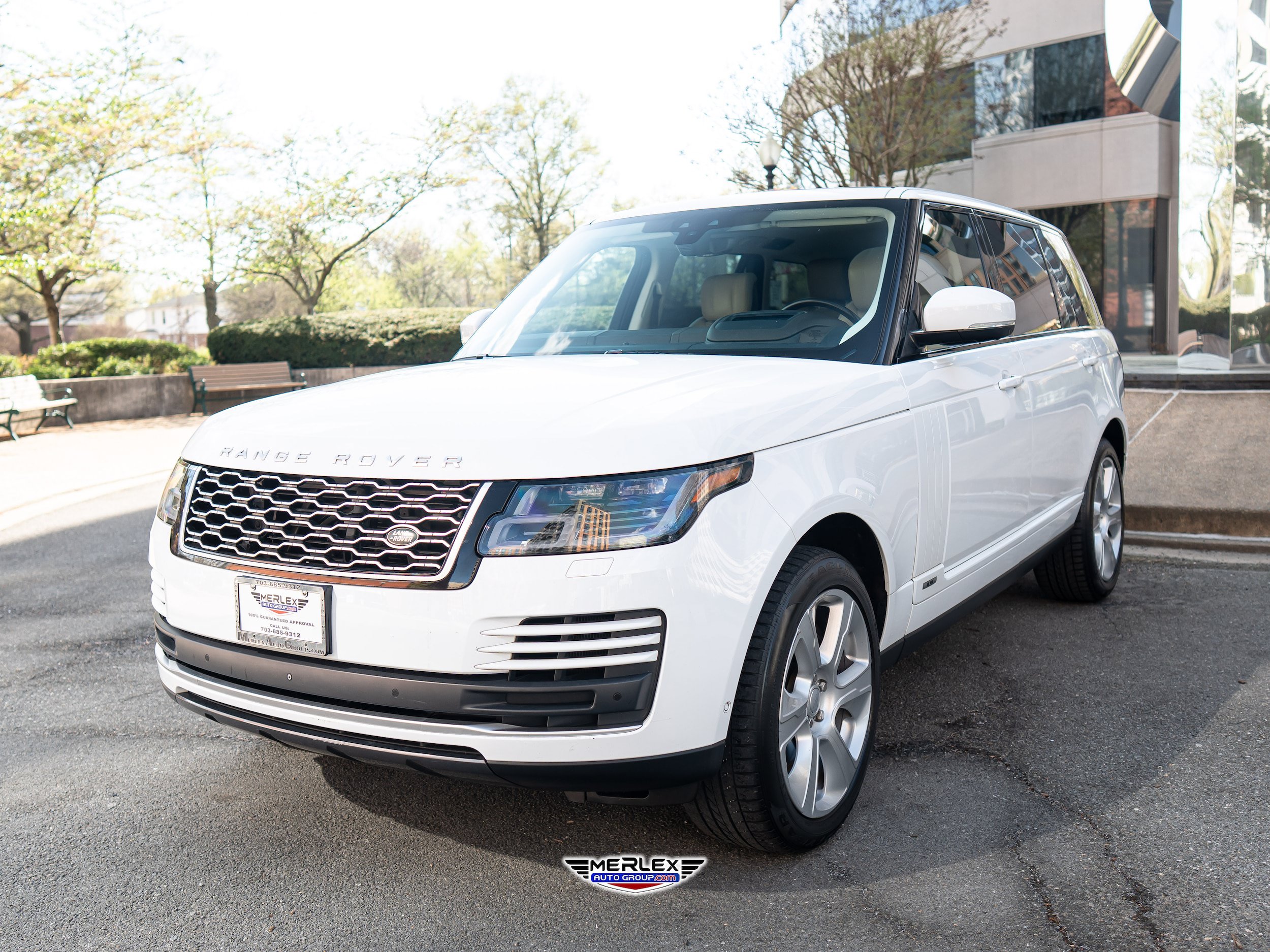 Used 2018 Land Rover Range Rover Long Wheelbase Supercharged AWD/4WD image 3