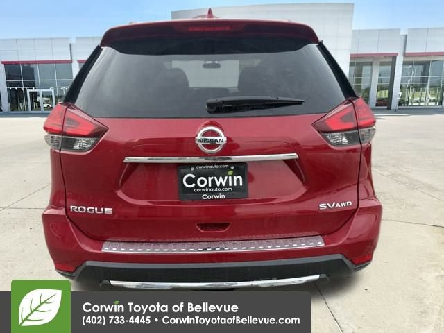 Used 2017 Nissan Rogue SV w/ Midnight Edition image 5