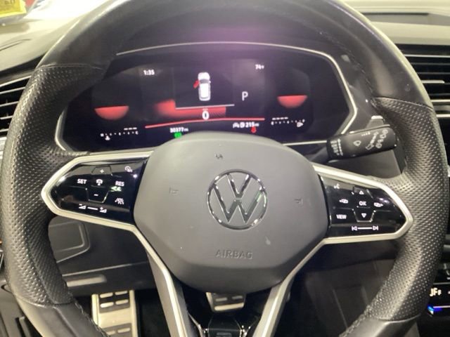 Certified 2023 Volkswagen Tiguan SE R-Line FWD image 29