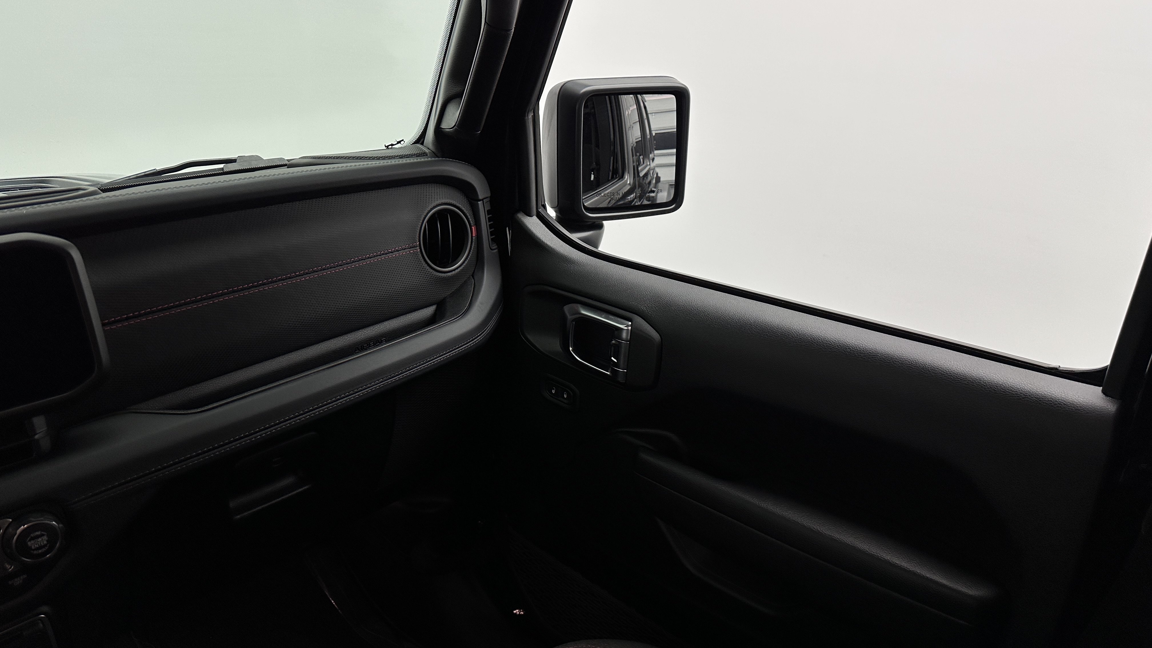 Used 2025 Jeep Wrangler Unlimited Rubicon AWD/4WD image 26