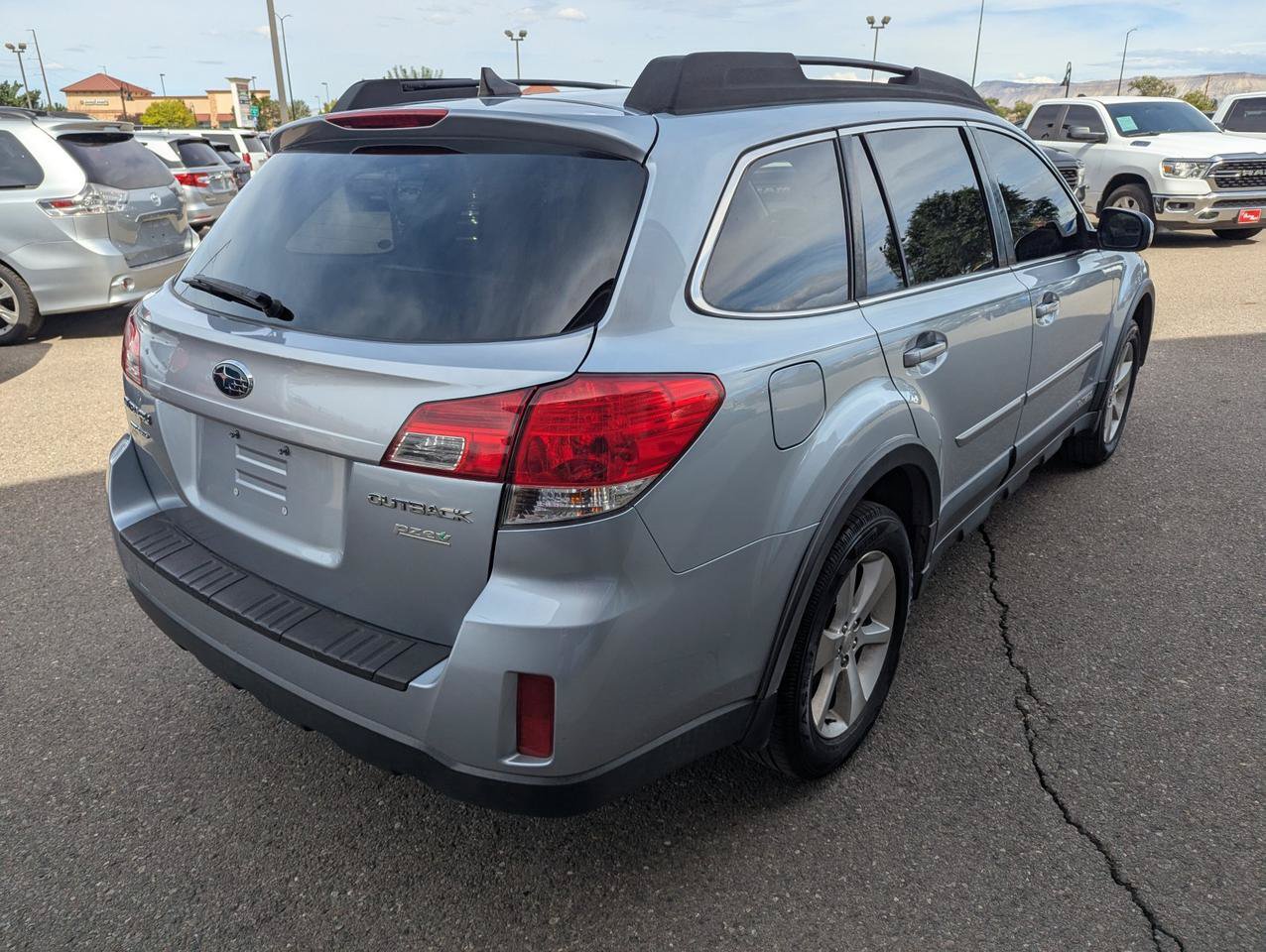 Used 2014 Subaru Outback 2.5i Limited w/ Moonroof Package AWD/4WD image 5