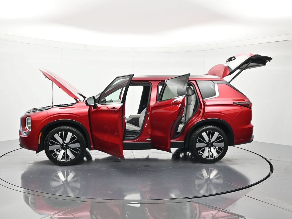 Used 2025 Mitsubishi Outlander SEL FWD image 49