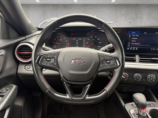 Used 2024 Chevrolet Trax RS FWD image 21