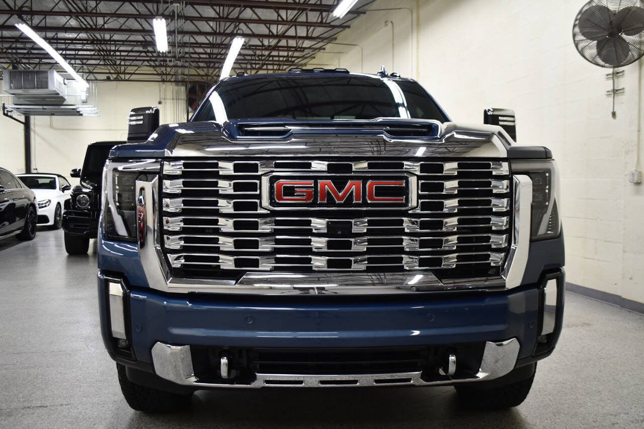 Used 2025 GMC Sierra 2500 Denali w/ Denali Reserve Package AWD/4WD image 5