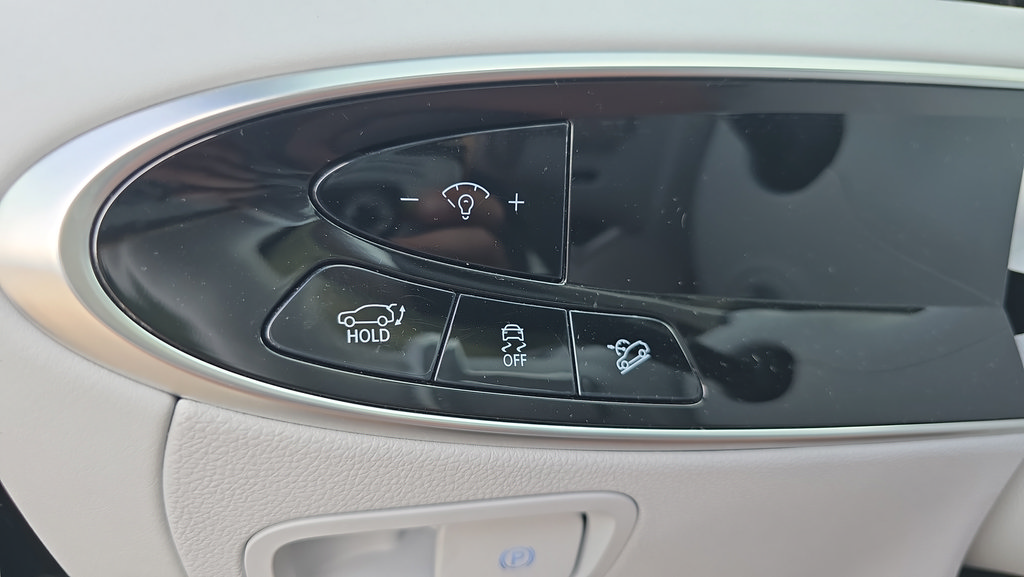 New 2026 Genesis GV70 2.5T Advanced AWD/4WD image 19