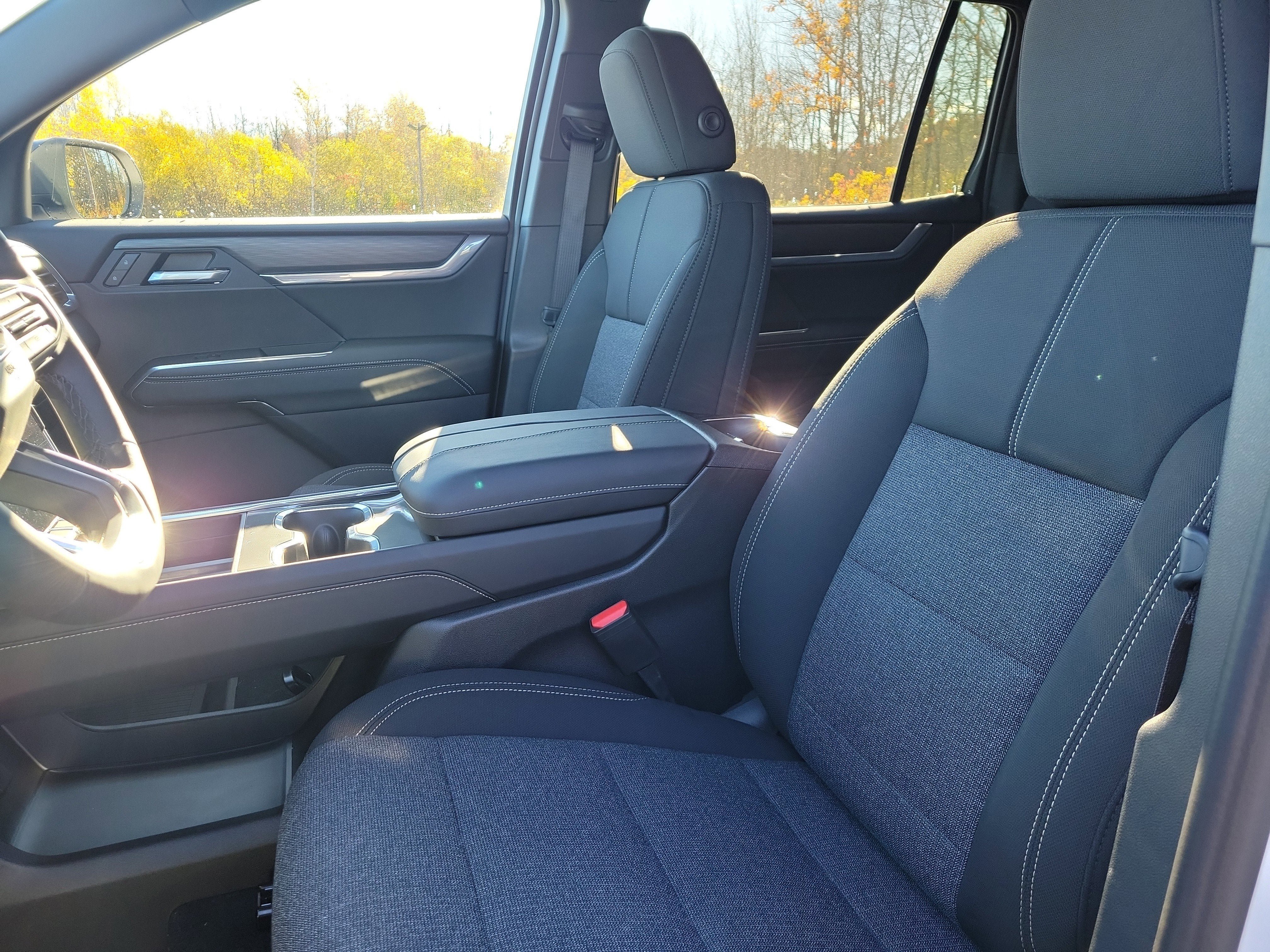 New 2026 GMC Acadia Elevation w/ LPO, Floor Liner Package AWD/4WD image 4