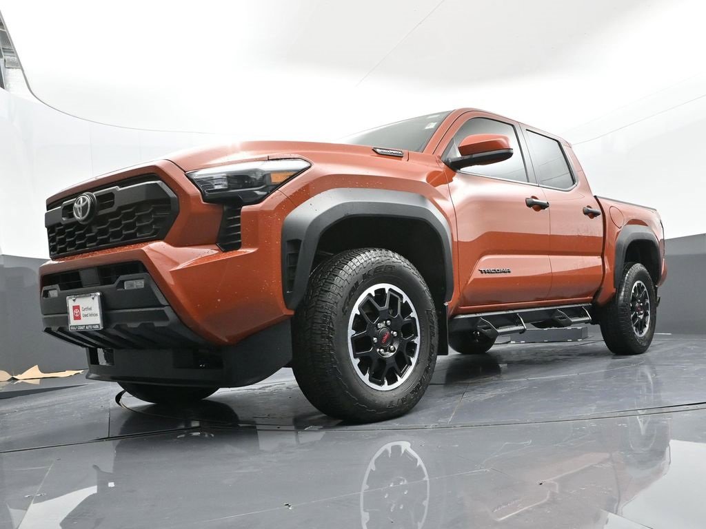 Certified 2025 Toyota Tacoma TRD Off-Road image 33