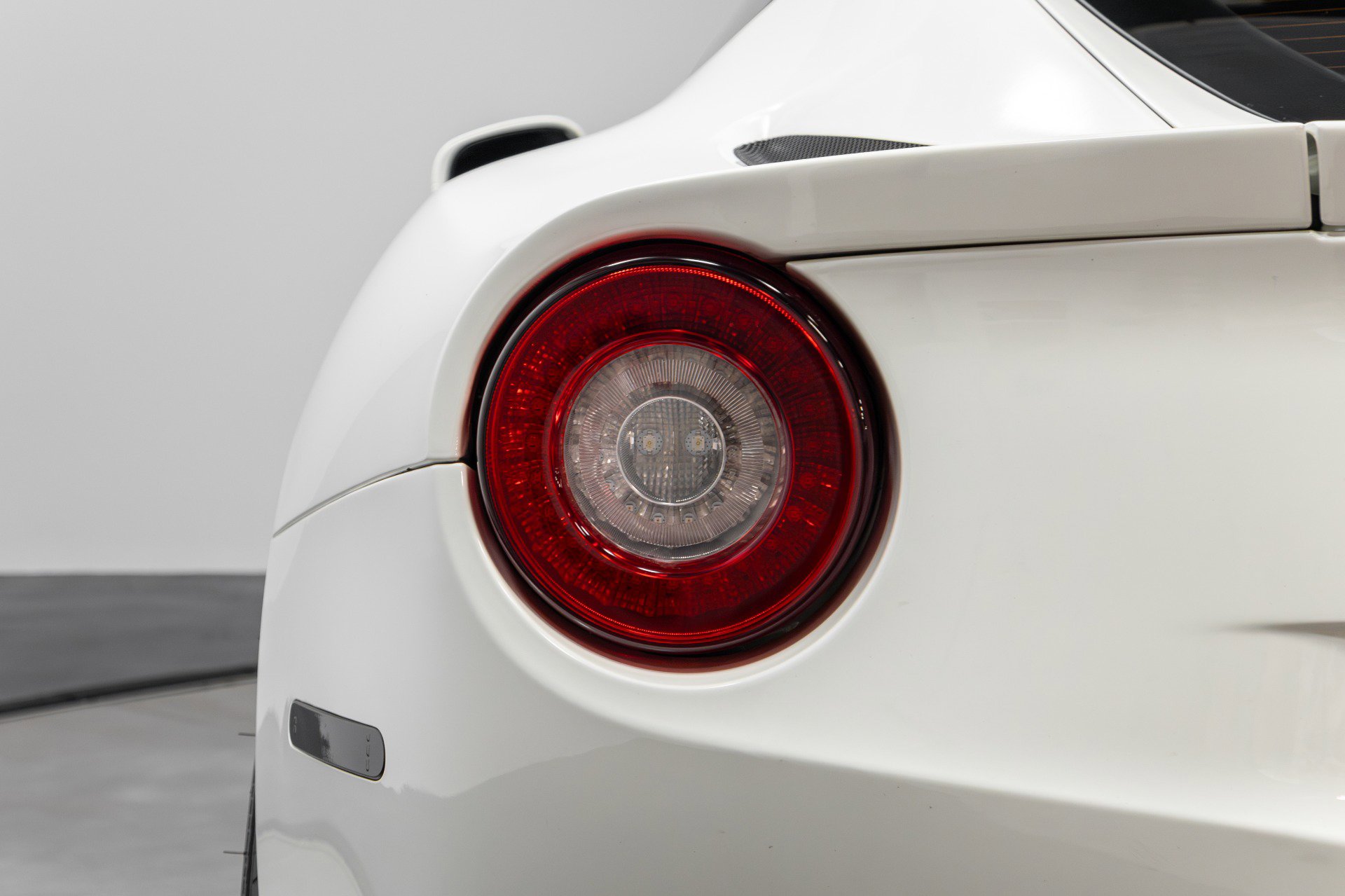 Used 2014 Ferrari F12 Berlinetta image 41