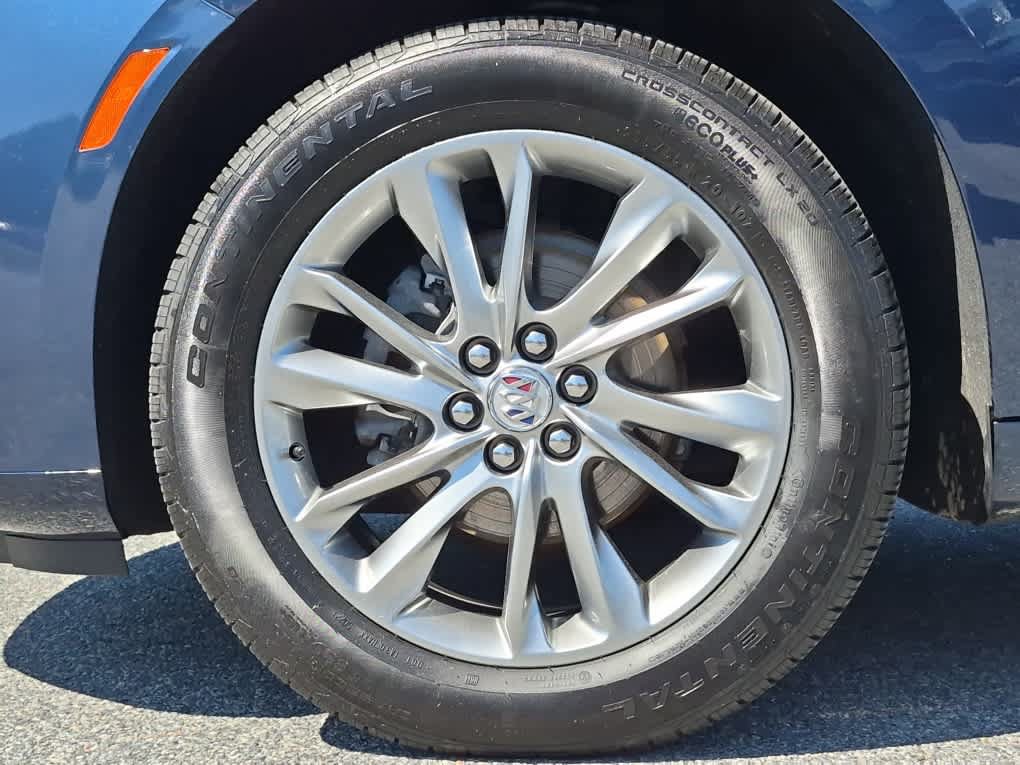 Used 2023 Buick Enclave Avenir w/ Avenir Technology Package AWD/4WD image 8