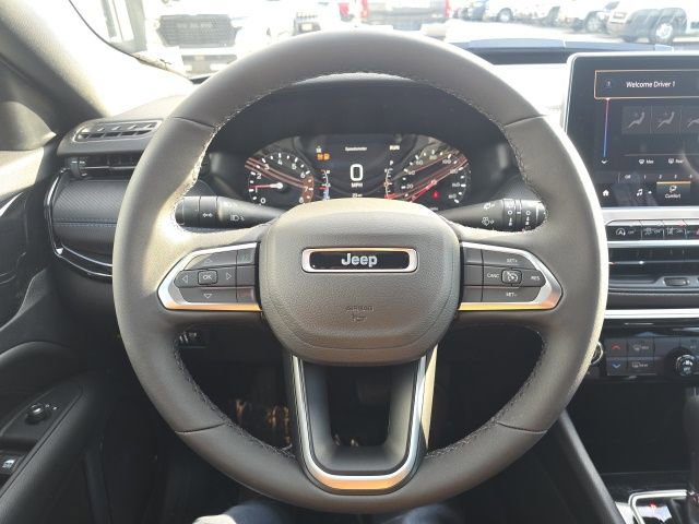 New 2026 Jeep Compass Latitude image 15
