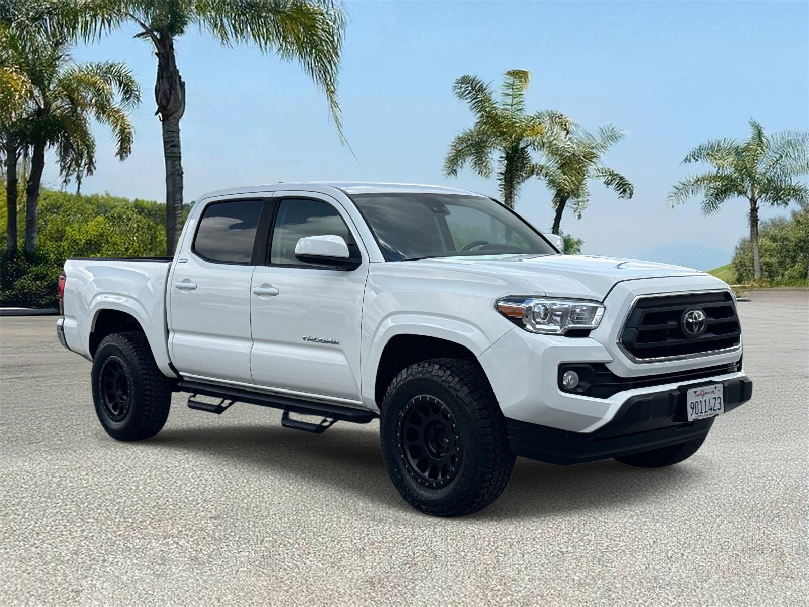 Used 2022 Toyota Tacoma SR5 RWD image 2