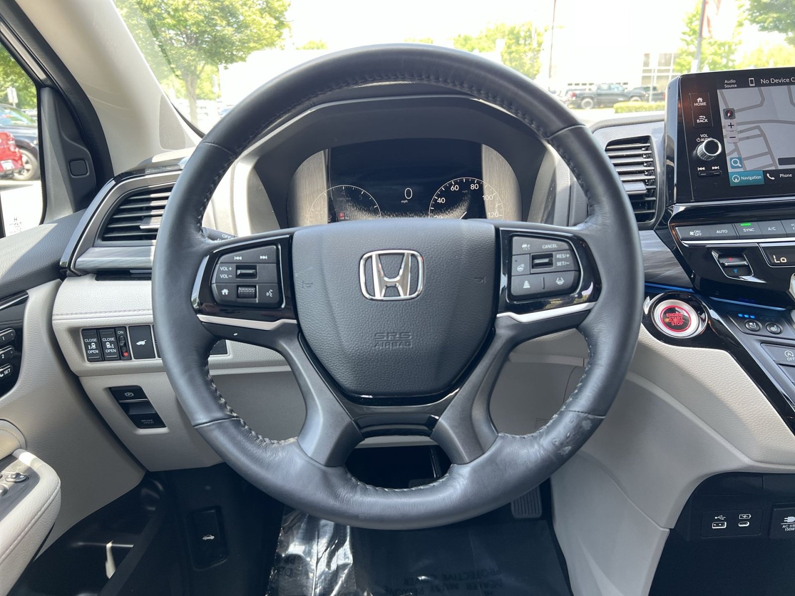 Used 2025 Honda Odyssey Elite image 16
