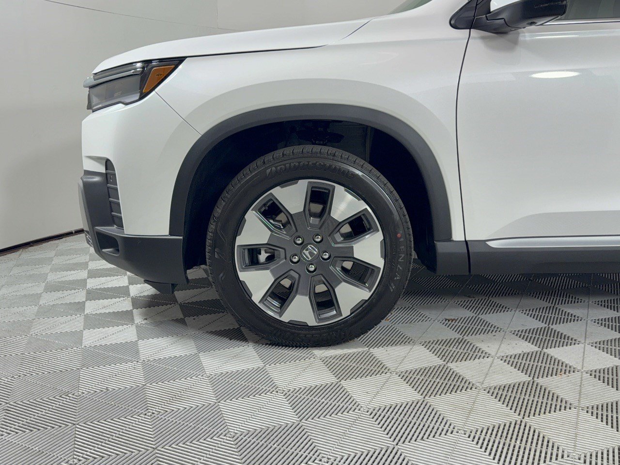New 2026 Honda Pilot Elite image 13