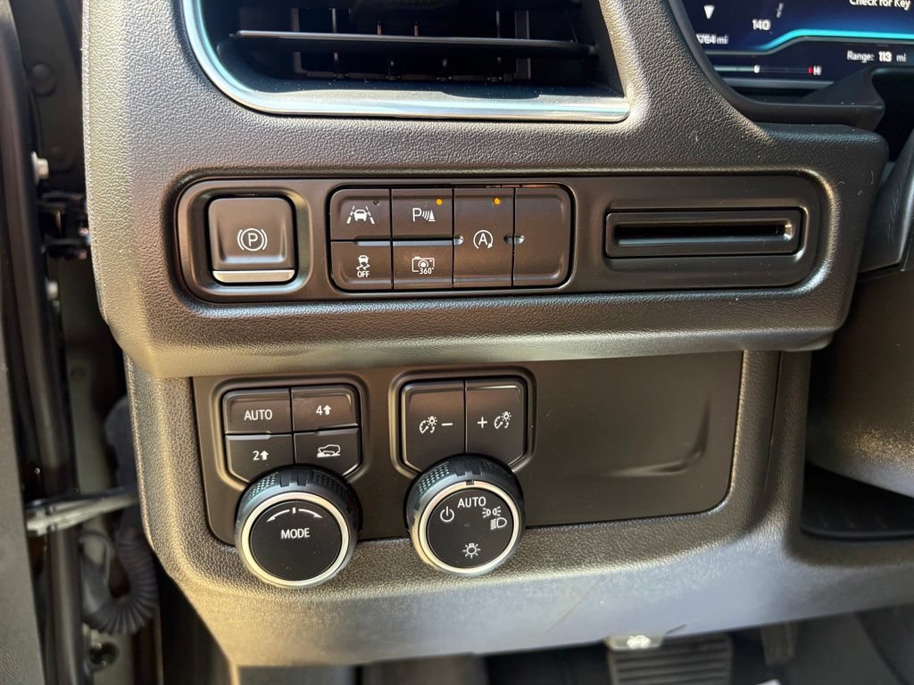 Used 2023 Chevrolet Tahoe LT w/ Luxury Package AWD/4WD image 18